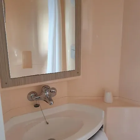 Premiere Classe Caen Est - מלון