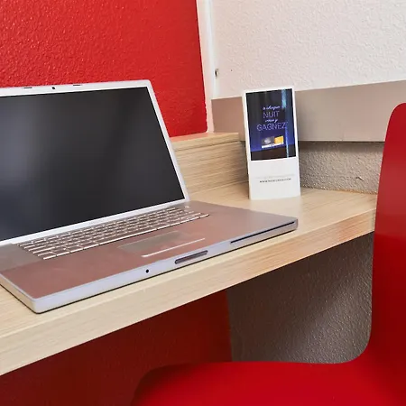 Premiere Classe Caen Est - モンドヴィル