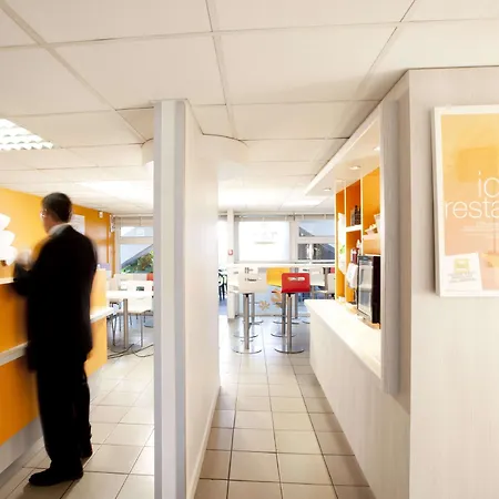 Premiere Classe Caen Est - ホテル モンドヴィル