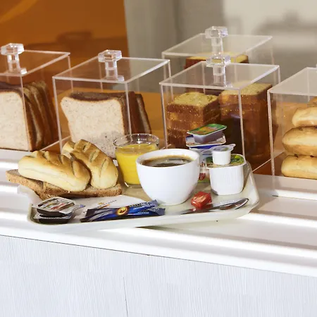 Premiere Classe Caen Est - מלון מונדוויל