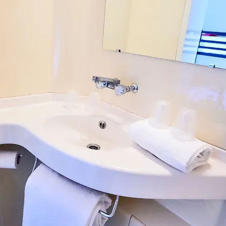 Premiere Classe Caen Est - ホテル