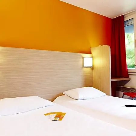 Premiere Classe Caen Est - Hotel