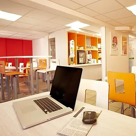 Hotel Premiere Classe Caen Est - *