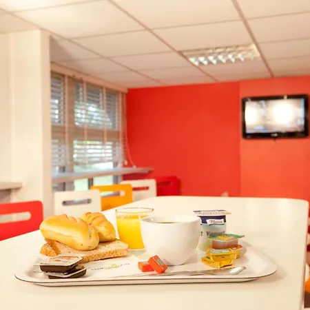Hotel Premiere Classe Caen Est - *