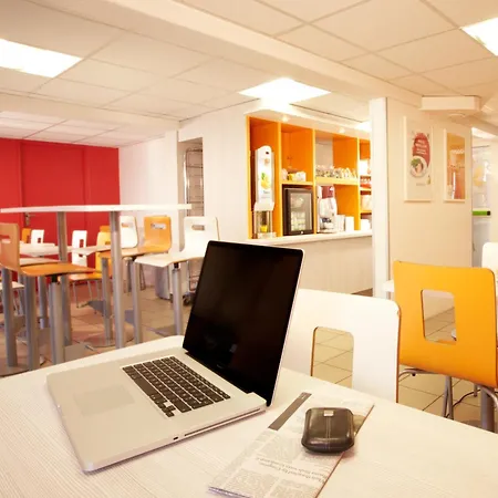 Premiere Classe Caen Est - מלון