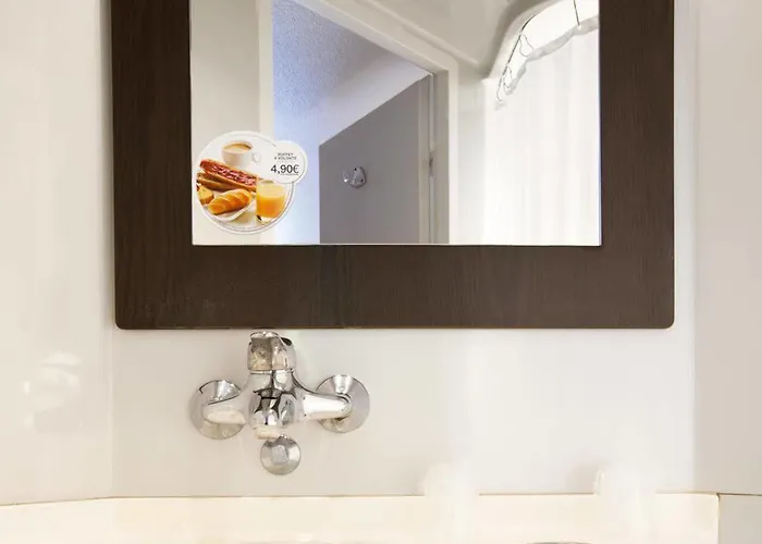 Premiere Classe Caen Est -